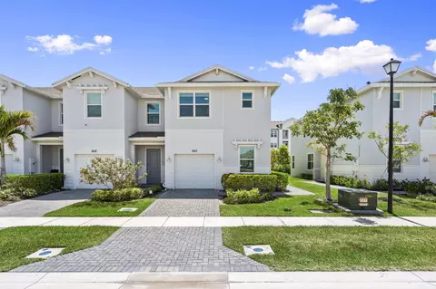 840 SE Grovebush Ln, Port Saint Lucie, FL 34984