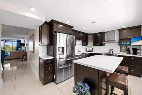 3095 N Course Dr #702, Pompano Beach, FL 33069