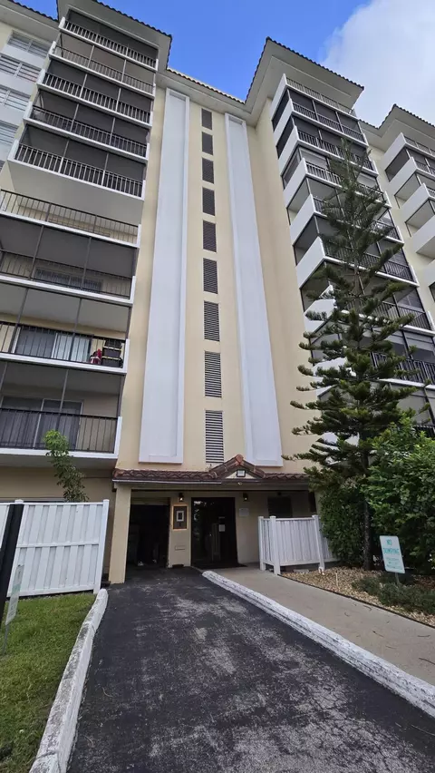 4164 Inverrary Dr #601, Lauderhill, FL 33319