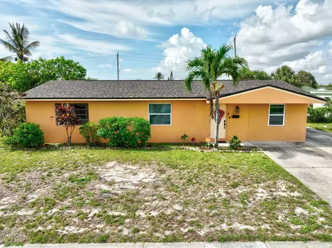 361 W 21st St, Riviera Beach, FL 33404