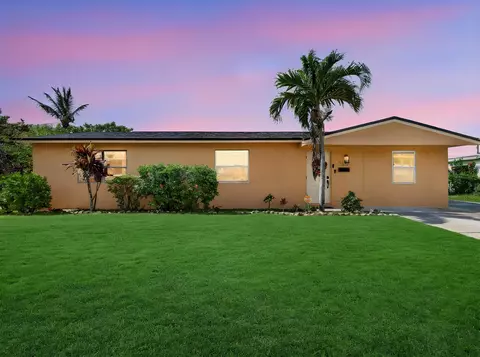 361 W 21st St, Riviera Beach, FL 33404