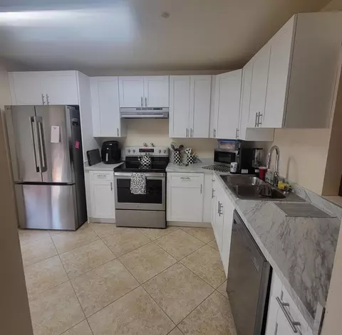 238 Bald Eagle Ct, Royal Palm Beach, FL 33411