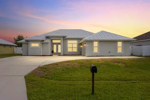 404 SW South Quick Cir, Port Saint Lucie, FL 34953