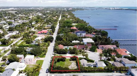 7 Lakeside Palms Ct, Lake Worth Beach, FL 33460