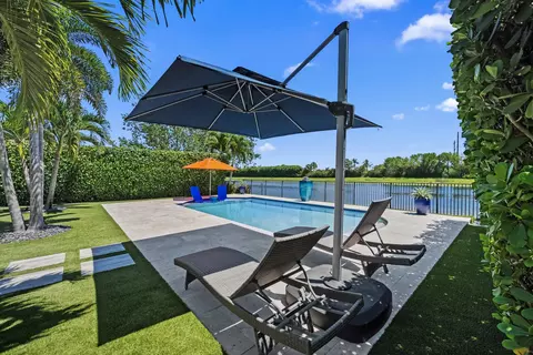 8779 Grand Prix Ln, Boynton Beach, FL 33472