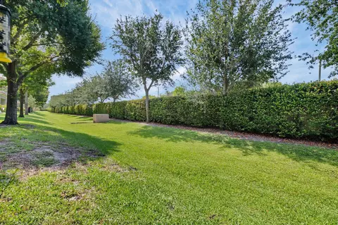 51 Lancaster Rd, Boynton Beach, FL 33426 photo 3