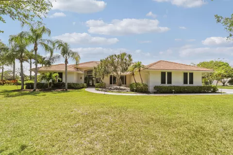 8667 Steeplechase Dr, Palm Beach Gardens, FL 33418