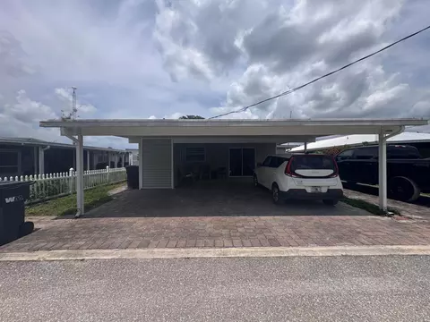 14545 W Center St, Okeechobee, FL 34972
