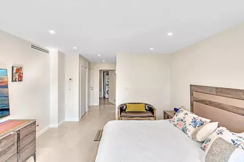 19390 Collins Ave #421, Sunny Isles Beach, FL 33160