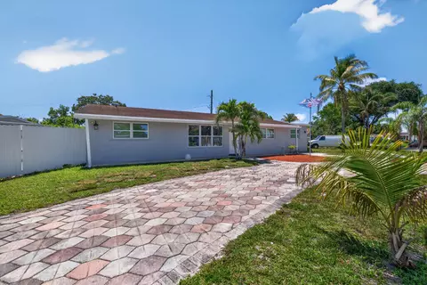 650 NW 38th Pl, Pompano Beach, FL 33064