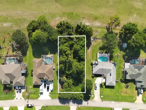 5203 Indian Bend Ln, Fort Pierce, FL 34951