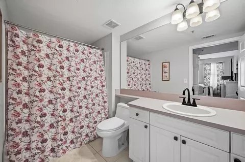 Bath - 6450 W Sample Rd #6450, Coral Springs, FL 33067 photo 2 of 3