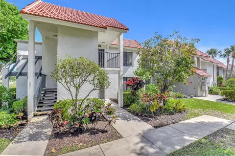 5715 Fairway Park Dr #201, Boynton Beach, FL 33437