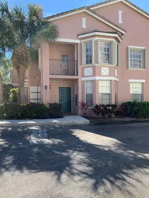 607 Belmont Pl, Boynton Beach, FL 33436