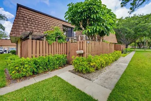 1704 17th Ln, Greenacres, FL 33463