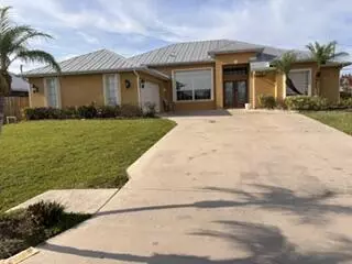 5451 NW Empress Cir, Port Saint Lucie, FL 34983