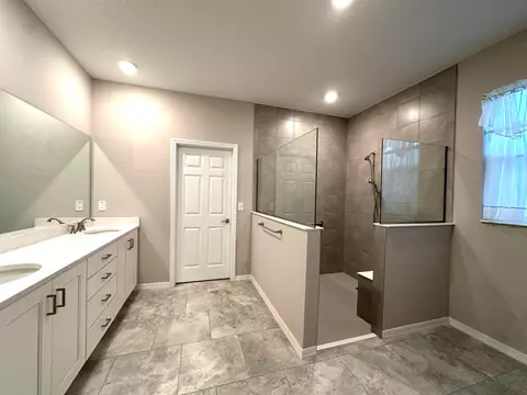 Bath - 9031 SW 75th Loop, Ocala, FL 34481 photo 1 of 5