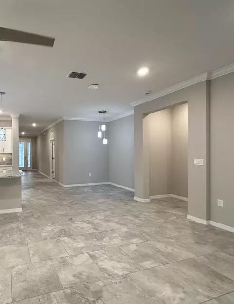 Living - 9031 SW 75th Loop, Ocala, FL 34481 photo 2 of 3