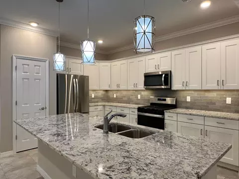 Kitchen - 9031 SW 75th Loop, Ocala, FL 34481 photo 1 of 5