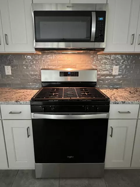 Kitchen - 9031 SW 75th Loop, Ocala, FL 34481 photo 3 of 5
