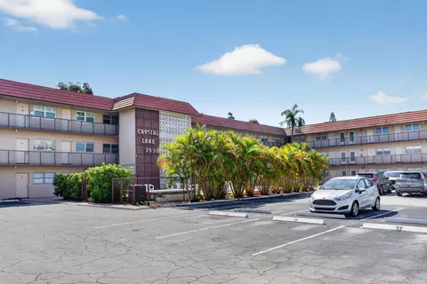 3930 Crystal Lake Dr #209, Pompano Beach, FL 33064