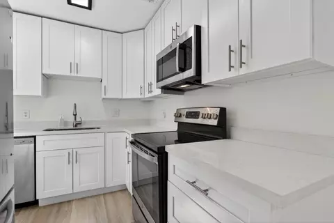 3930 Crystal Lake Dr #209, Pompano Beach, FL 33064