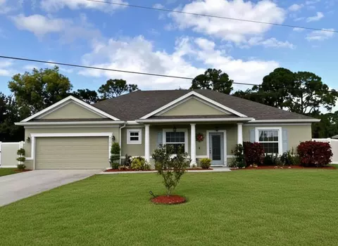 5111 NW Newark Ln, Port Saint Lucie, FL 34983