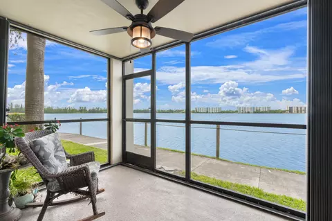 116 Lake Emerald Dr #101, Oakland Park, FL 33309