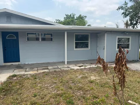 775 SW 4th Pl Pl SW, Vero Beach, FL 32962