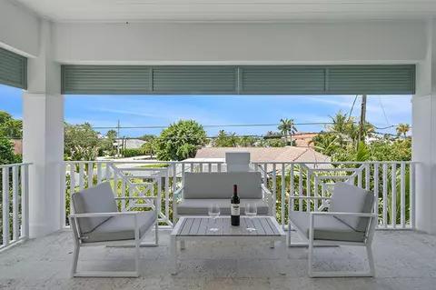 Exterior - 91 Golfview Dr, Tequesta, FL 33469 photo 7 of 15