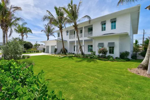 Exterior - 91 Golfview Dr, Tequesta, FL 33469 photo 4 of 15