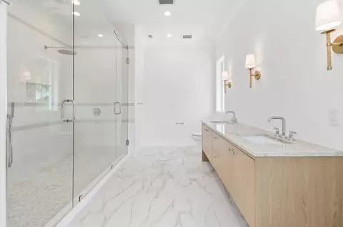 Bath - 91 Golfview Dr, Tequesta, FL 33469 photo 5 of 13