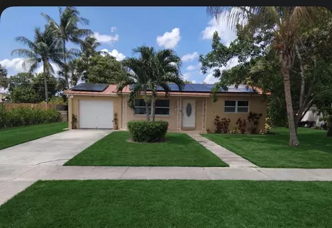 729 Ilex Ct, West Palm Beach, FL 33403