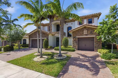 10271 Peninsula Pl, Parkland, FL 33076