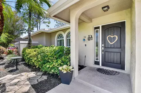 12206 Temple Blvd, The Acreage, FL 33412