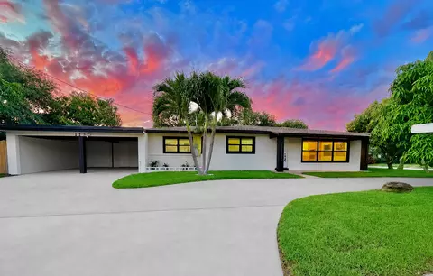 117 SE 22nd Ave, Boynton Beach, FL 33435