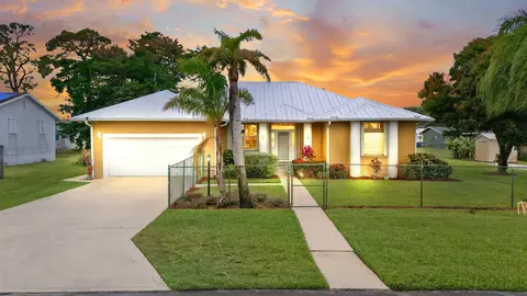 5660 SE Colee Ave, Stuart, FL 34997