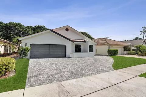 11049 Cloverleaf Cir, Boca Raton, FL 33428