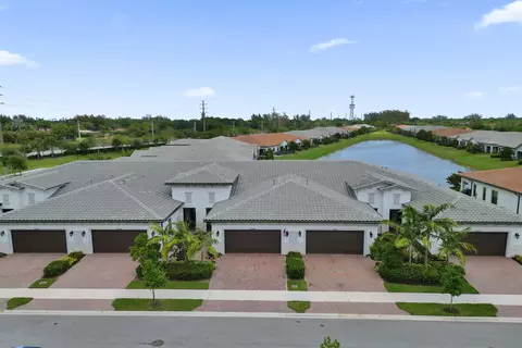 8334 W Blue Spring Dr #8334, Parkland, FL 33067