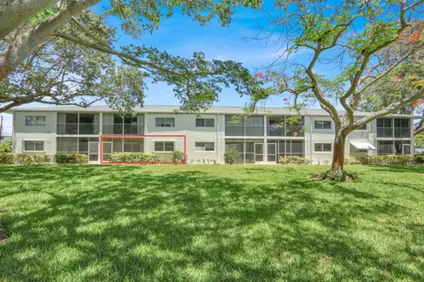 9 Westwood Ave #102B, Tequesta, FL 33469