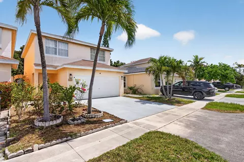 4131 Eastridge Cir, Pompano Beach, FL 33064