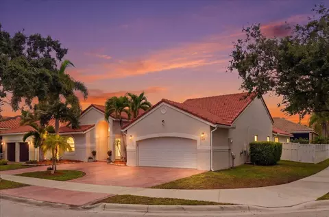 830 Heritage Dr, Weston, FL 33326