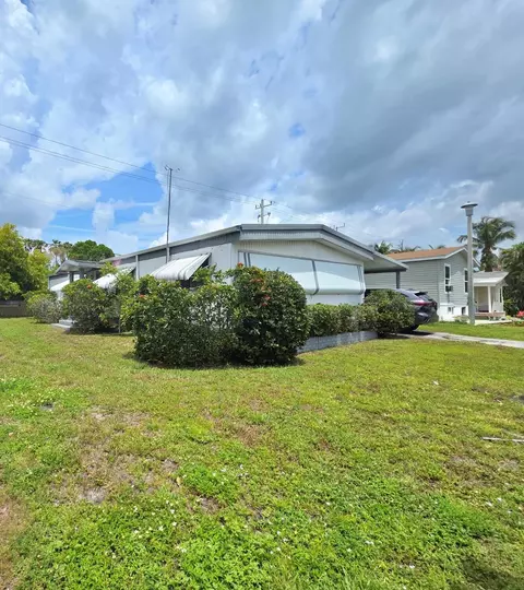 471 NW 135th Way, Plantation, FL 33325