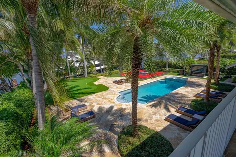 Exterior - 4130 NE 31st Ave, Lighthouse Point, FL 33064 photo 10 of 29
