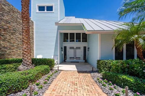 Exterior - 4130 NE 31st Ave, Lighthouse Point, FL 33064 photo 6 of 29