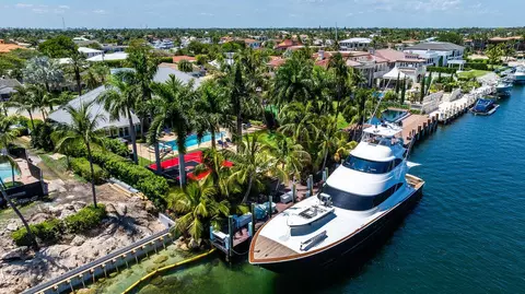 View/Area - 4130 NE 31st Ave, Lighthouse Point, FL 33064 photo 9 of 12
