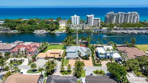 View/Area - 4130 NE 31st Ave, Lighthouse Point, FL 33064 photo 3 of 12