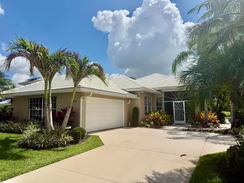 413 SW Fairway Lndg, Port Saint Lucie, FL 34986