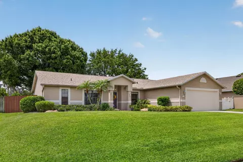 6771 NW Abigail Ave, Port Saint Lucie, FL 34983