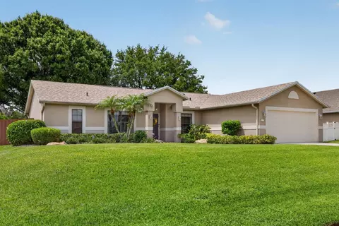 6771 NW Abigail Ave, Port Saint Lucie, FL 34983